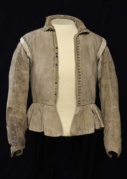 Riding coat, redingote of Hugo de Groot (Delft 1583 - Rostock 1645), goatskin with hooks and eyes, nest holes and bells, doublet