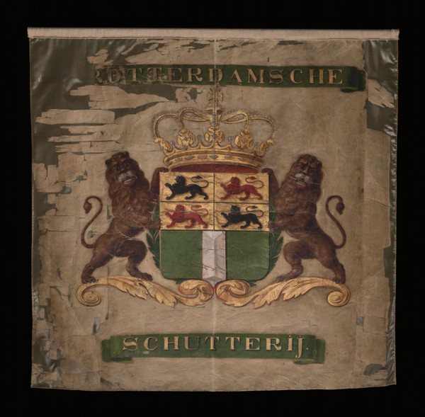 White silk banner regiment Rotterdamsche Schutterij 1828-1851, double-sided painted with weapon, standard information form silk