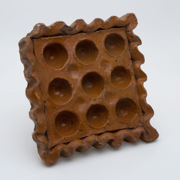 Square chicken drinking trough or chick stone, delineated by wavy rim, trough holder ceramic earthenware glaze lead glaze