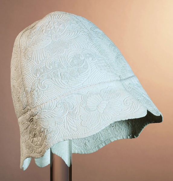 Kraammansmuts, typical cap worn by new fathers, made of white cotton, ball with Zaans stitching, cap hat cap headgear men's