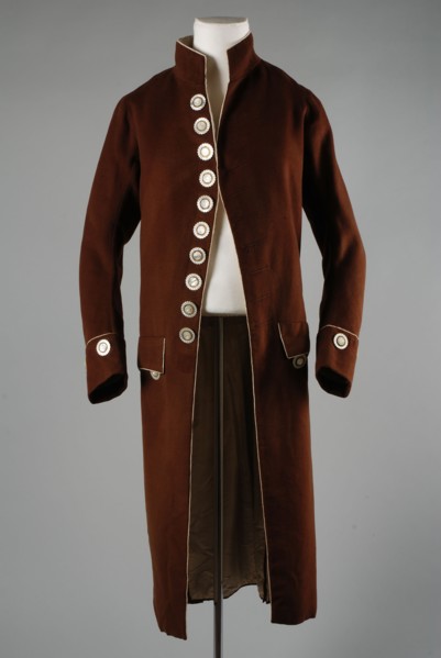 Men's coat of brown cloth, long sleeves, stand-up collar and ten mother-of-pearl buttons along the front, lining of white silk