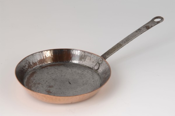 metal worker: Gresnich, Red copper miniature frying pan, saucepan casserole tableware container kitchenware miniature toy