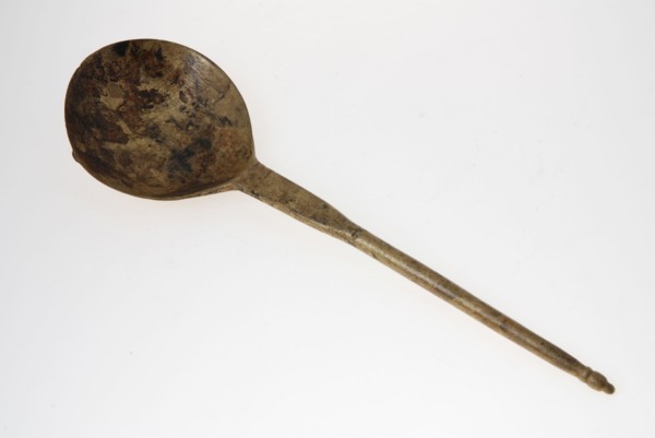 Copper spoon with round bowl and flat handle, changing to round handle, spoon cutlery soil find copper brass metal, archeology