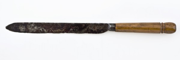 Knife with narrow, elongated blade and legs with round cross section, knife cutlery soil find iron bone metal w 18.0, archeology