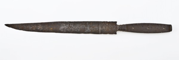 Iron blade with elongated, pointed blade and plate guide, Knife cutlery found in iron metal, archeology