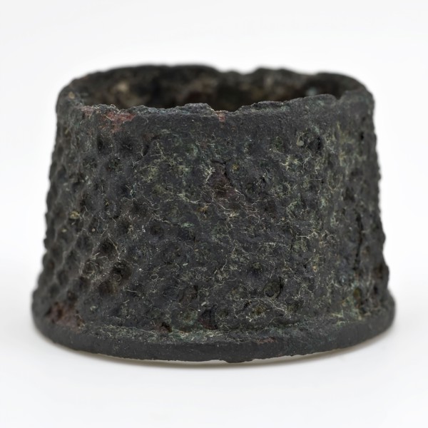 Copper molded sewing ring with thickened bottom edge, thimble sewing kit soil find copper metal, cast Copper cast sewing ring
