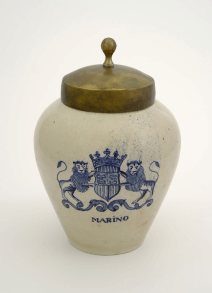 Earthenware tobacco pot with lid, coat of arms of Rotterdam and MARINO, tobacco pot pot holder ceramic pottery enamel metal