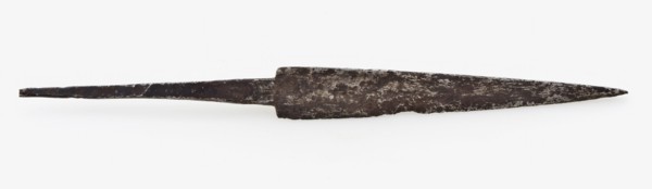 Blade of dagger with one cutting blade with incised figures on the blade, kidney dagger dagger knife stab weapon weapon fragment