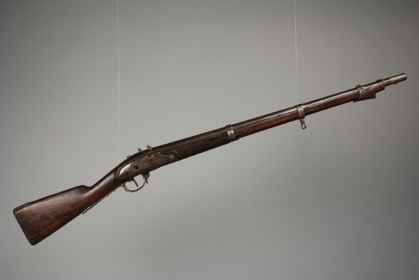 Sapper's gun M1815 or percussion gun with ramrod and bayonet, used by the boys of the Reformed Orphanage, Rotterdam, rifle