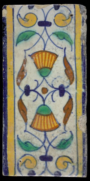 Border tile, flower decoration in blue, yellow and green, top and bottom blue and yellow, border tile wall tile tile sculpture