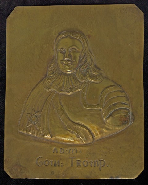 One side plaque with cut corners, by Admiral Cornelis Tromp (1629-1691), plaque copper, bust Cornelis Tromp