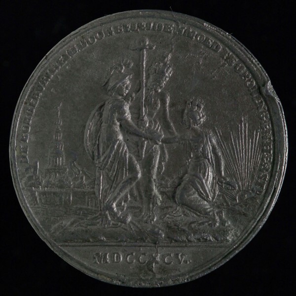 Reward medal of the Revolutionary Committee in Groningen, medallion of metal lead metal, city virgin of Groningen kneeling