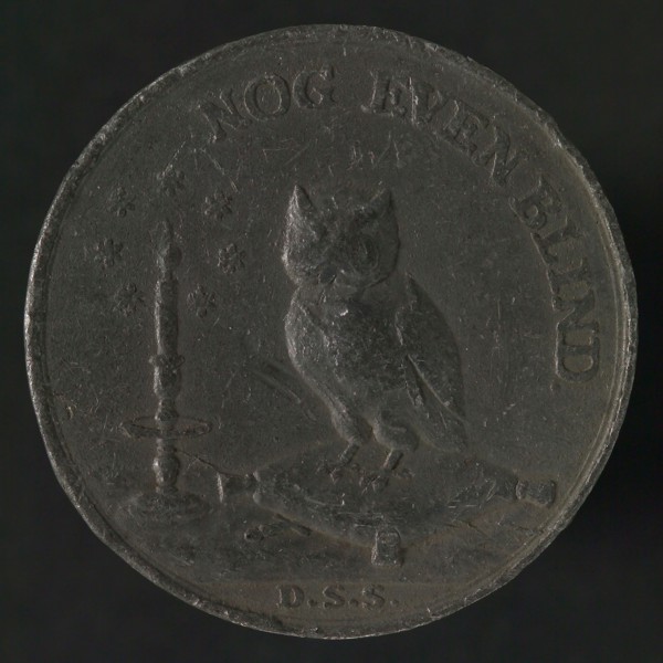 Medal on the Reformation, medallion medallions lead metal, owl seated on cushion; next to him is candle surrounded