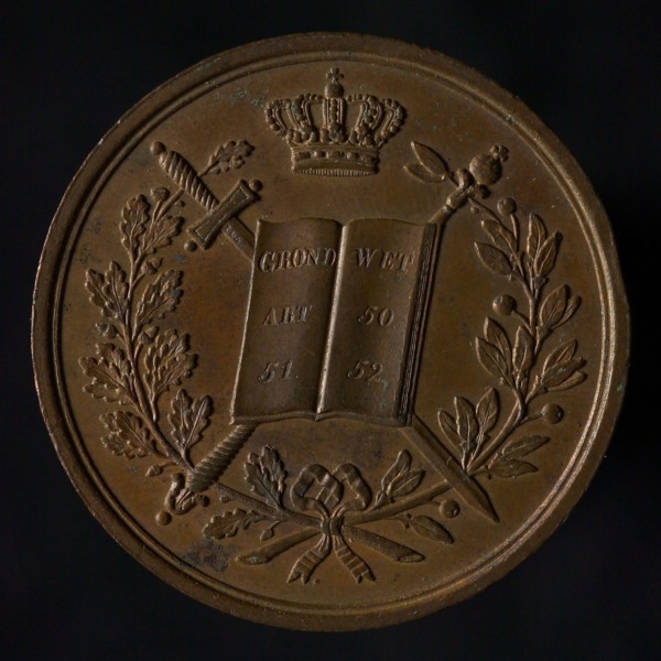 Medal on the inauguration of King William III in 1849, medallion bronze bronze medal 2,3, Opened book with text