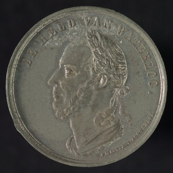 P. Mansvelt en Zoon, Medal for the 50th anniversary of the Battle of Waterloo, penny visual material tin, F: portrait of King