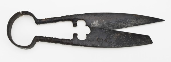 Pinch cutter with two pointed, hinged blades and oval eye, pinch cutter scissor cutting tool soil find iron metal, hand-forged
