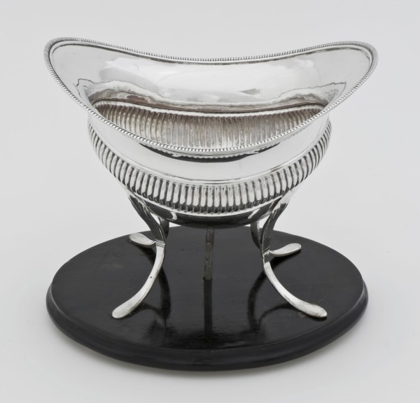 Silversmith: J.J.J. Peeters, Biedermeier brazier on black plateau, silver wood copper wood, cast Oblong oblong box pivoting