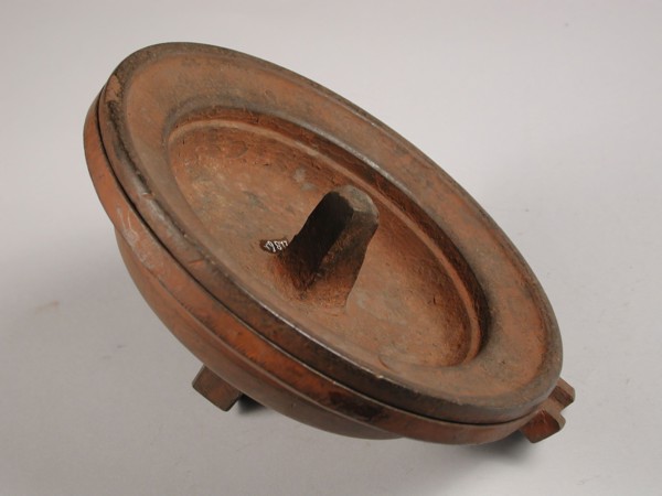 Two-piece round bronze mold for Porringer, mold casting tool tools metal material bronze, cast twisted Two-piece round bronze
