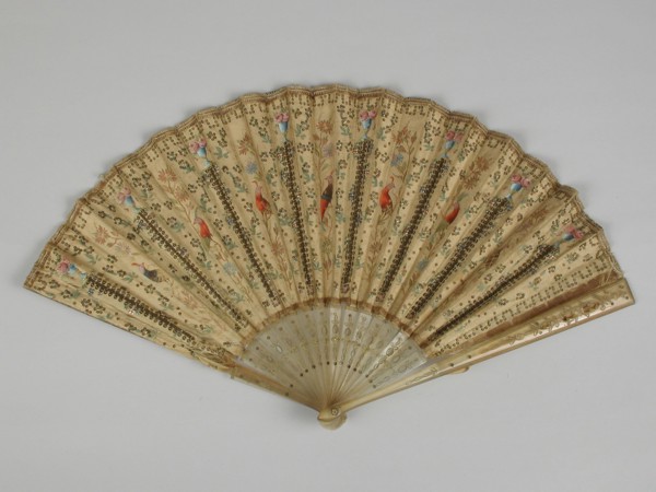 Fan, painted silk leaf, horny legs, range of clothing accessory clothing silk horn metal, painted Range with cream-colored silk