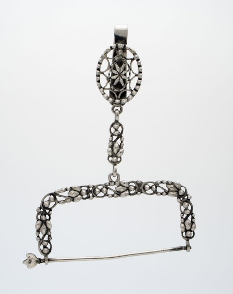Abraham Monsieur, Silver ball holder with hook, Tangle holder holder silver, molded maker's mark: AMS knitting