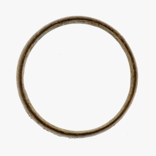 Copper ring, ring part soil found copper metal d 0,3, cast Copper ring Poorly finished on the inside. Lightly curled
