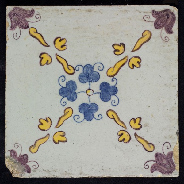 F.J. Kleyn, Ornament tile, clovers, Rotterdammer cross rose, corner pattern flower?, wall tile tile sculpture ceramic