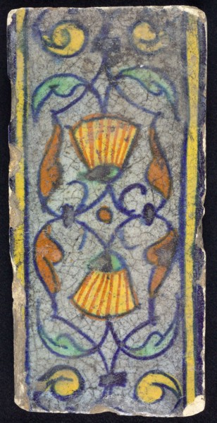 Border tile, flower decoration in blue, yellow and green, top and bottom blue and yellow, border tile wall tile tile sculpture