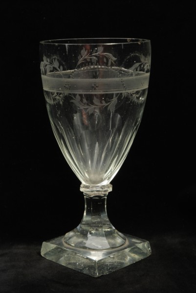 Chalice, engraved with tendrils and pearl necklace in band, wine glass drinking glass drinking utensils tableware holder lead