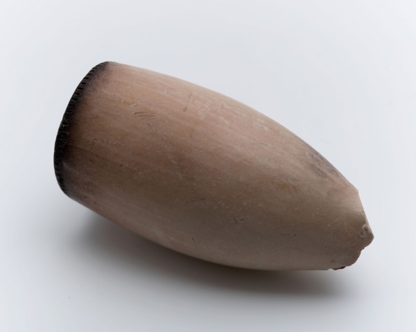 Pipe bowl, white baking clay, pipe head soil found ceramic pipe ground h 3.5 (approx.) Pressed in mold pressed through pierced