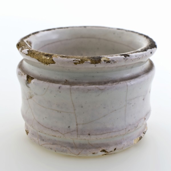 Earthenware ointment jar, low model, white glazed, ointment jar pot holder soil find ceramic earthenware glaze tin glaze, delfts