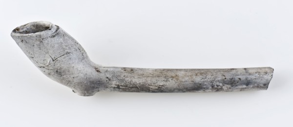 White clay pipe, unnoticed, with smooth handle, clay pipe smoking equipment smoke floor earthenware ceramics pottery, pressed