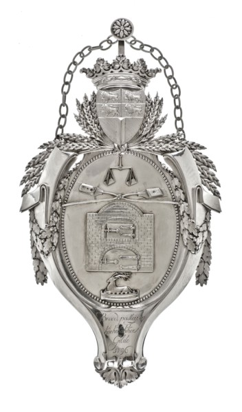 Silversmith: Abraham de Lange, Silver shield with bread pie, and Koekebakkersgilde 1796, coat of arms information form silver