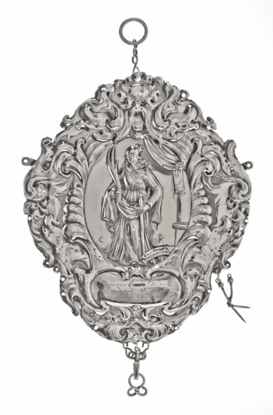 Eldert Entvogel(?), Silver chief shield of the St. Catharine Guild: the pin, needles and crocheted guild, head shield shielded