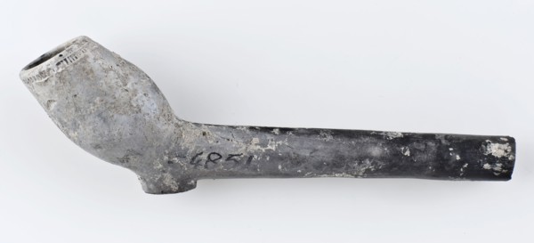 Clay pipe, marked, with smooth handle, clay pipe smoking equipment smoke floor earthenware ceramics pottery, pressed finished