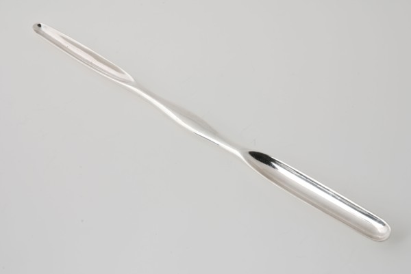 Silversmith: Cornelis Knuijsting, Silver marrow drill, marrow auger drill kit silver, cast Two-sided: on both sides
