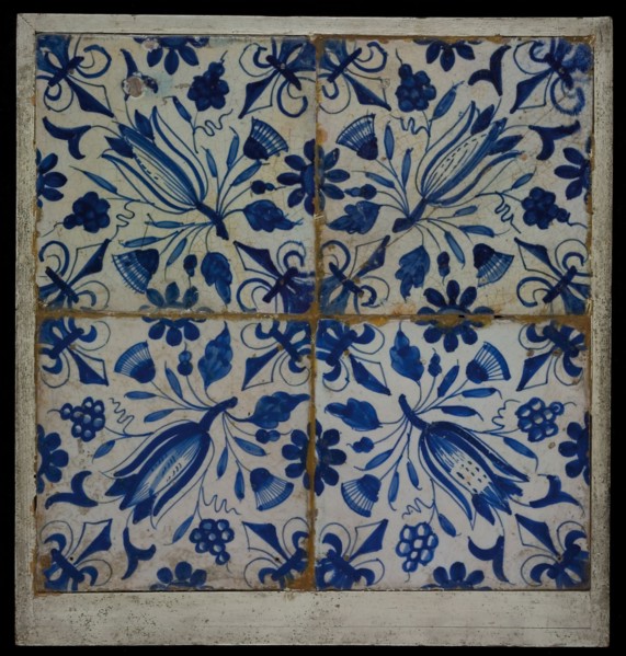 Tile field, four ornament tiles, diagonal decor, blue on white, with tulip and rosettes, corner motif lily, tile field wall tile