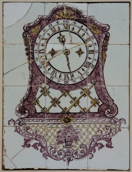 tile manufacturer Schiedamsedijk, Purple with yellow tile picture, Régence console, clock, tile picture material ceramics
