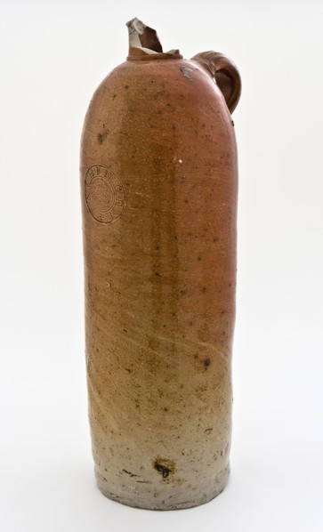 Stoneware mineral water pitcher, cylindrical with round shoulder, sausage ear and short neck, mineral water pitcher jar product