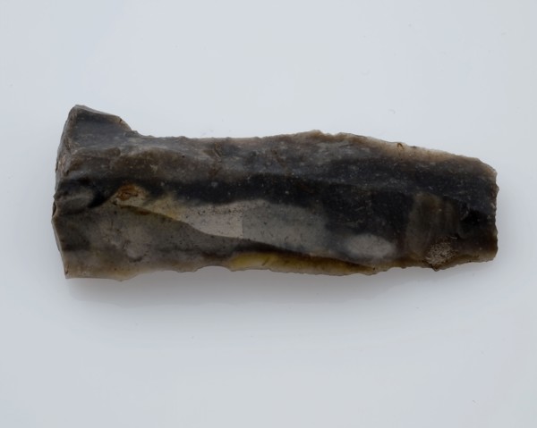 Flint blade of black gray flint, klij bottomfound flint, mined Blade of dark flint from the Stone Age or bronze Age Typical back
