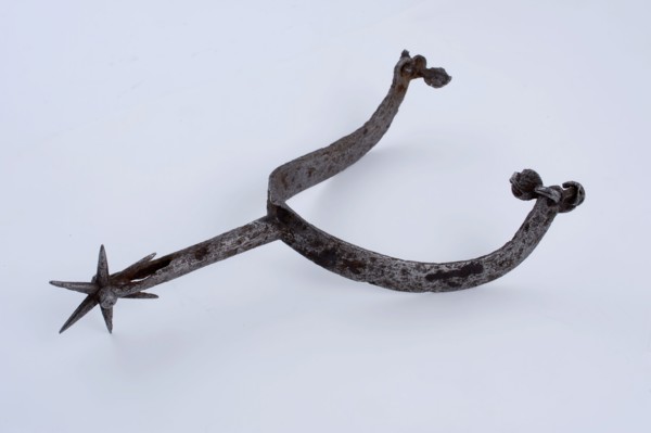 Iron horseshoe with pointed star at the heel piece, horseshoe soil found iron metal, forged Ruiterspoor with multi-pointed star