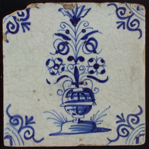 Tile, flower vase, blue decor white ground, corner filling oxen head, wall tile tile sculpture ceramic earthenware enamel