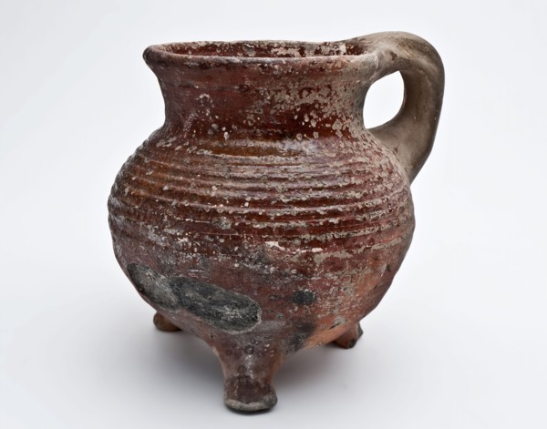 Pottery cooker on three claw feet, grape, gray-red pottery, rings, grape cooking pot crockery holder kitchen utensils