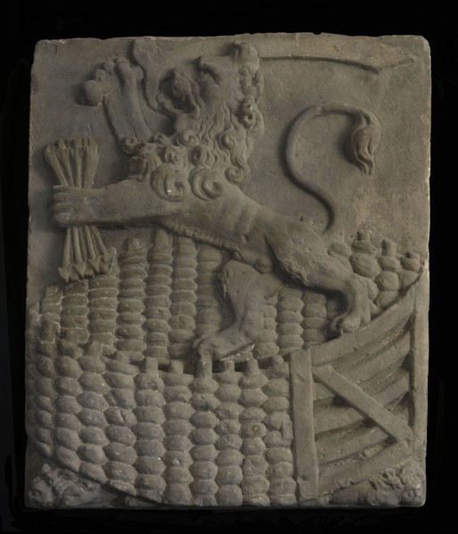 Facing lion in Dutch Garden, facing stone sculpture sculpture building component sandstone stone, sculpted Rectangular