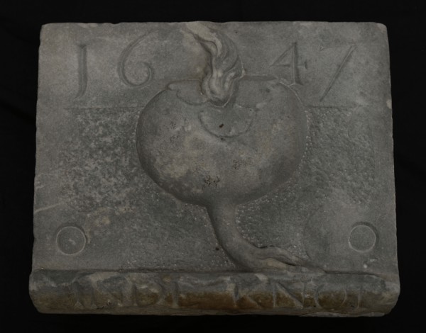 Facade stone In the Knol 1647, facing stone sculpture sculpture building component sandstone stone, sculpted Rectangular year