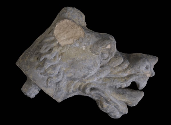 Wolf's head with opened mouth, sculpture sculpture sandstone stone iron copper lead metal, sculpted Wolf's head