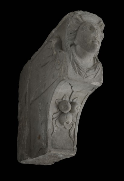 Console with female head and wings, console construction element sandstone stone, sculpted Console with female head at the front