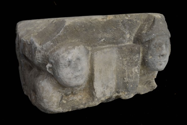Console, two figures that keep the book open, console building element sandstone stone, sculpted Console with two figures