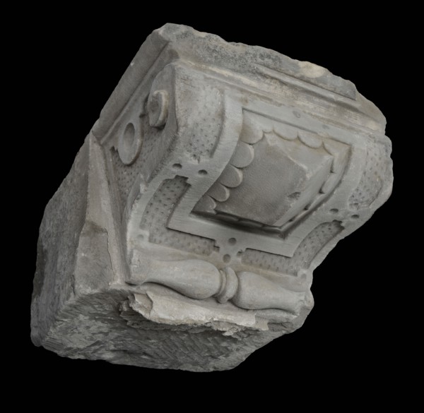 Console with abstract decoration, right side rough, console construction element sandstone stone, kg