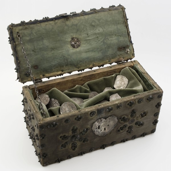 Jewelery box Piet Hein, jewelery case holder wood textile silver copper, Wooden jewelery case covered with blue fabric