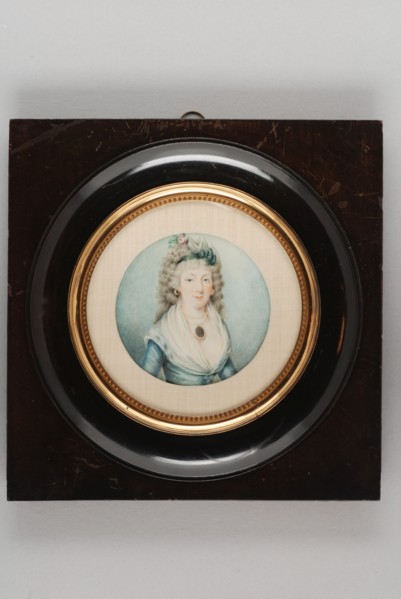Portrait miniature by Hester van Hogendorp-Clifford, portrait miniature painting footage gold wood ivory paint watercolor